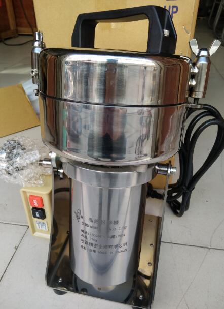 賽優(yōu)牧業(yè)實(shí)驗(yàn)室飼料化驗(yàn)采用中國(guó)臺(tái)灣欣鎮(zhèn)6202粉碎機(jī)！